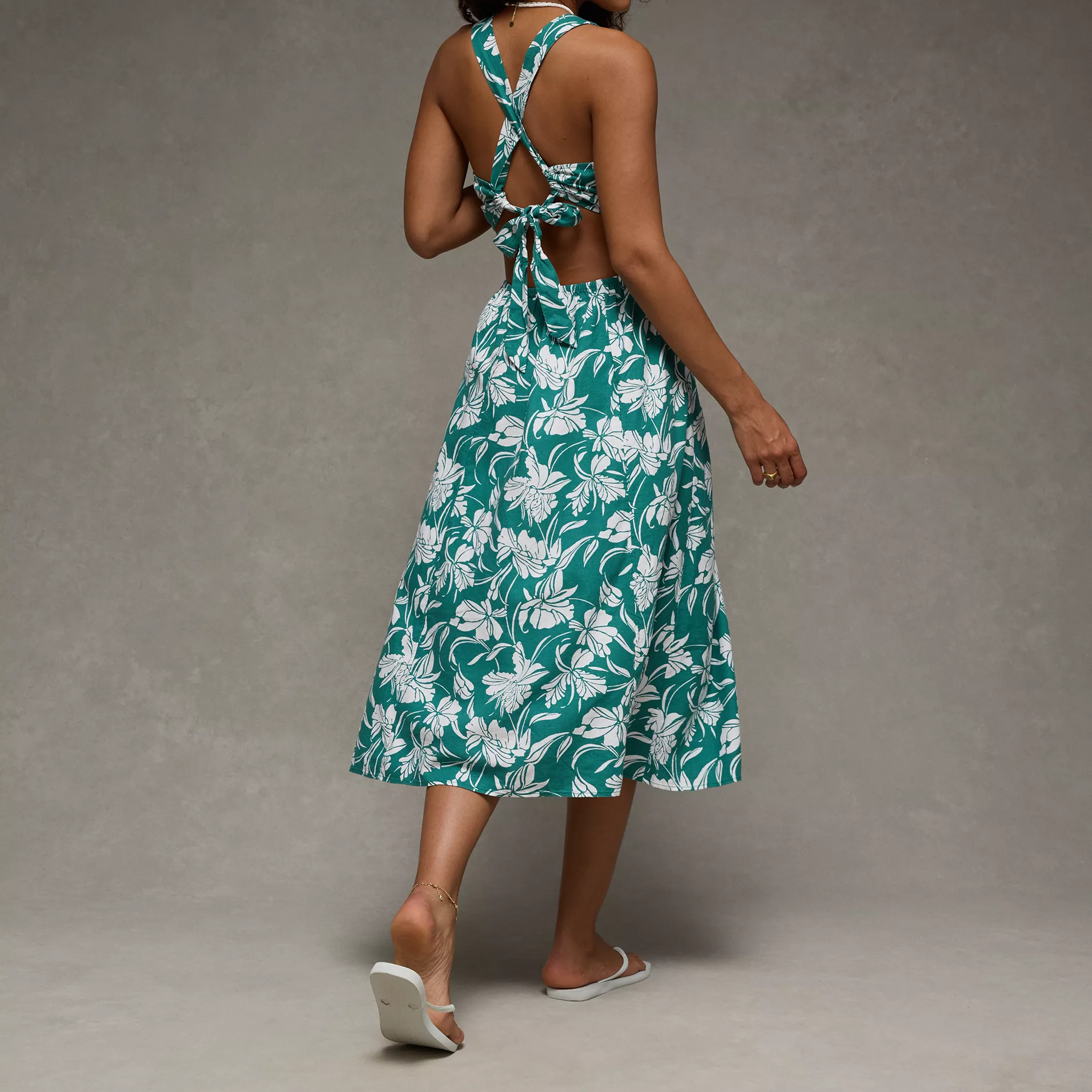 V‑Neck Floral Print Tiered Cut‑Out Midi Dress